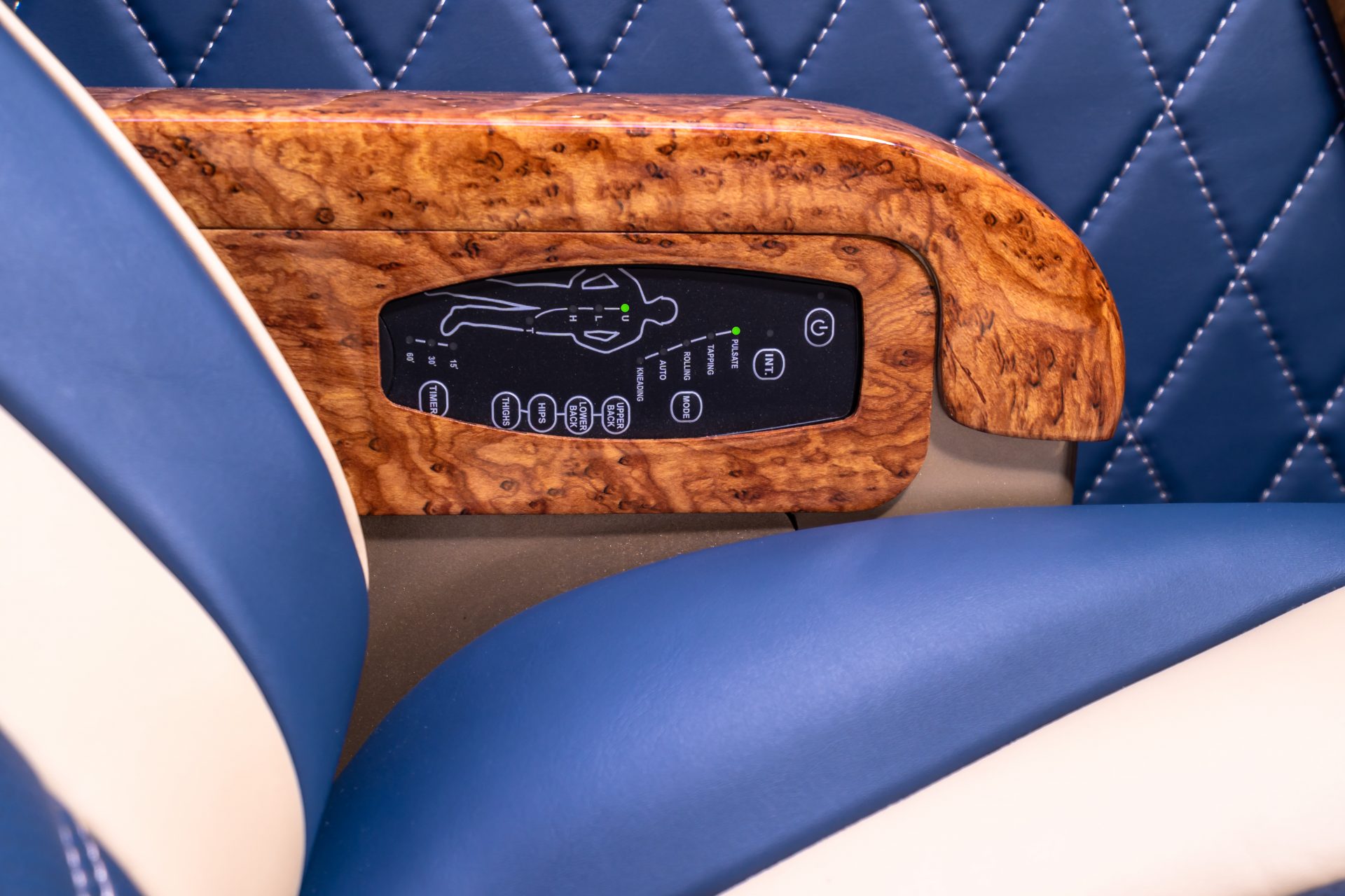 giá thuê xe limousine 9 chỗ