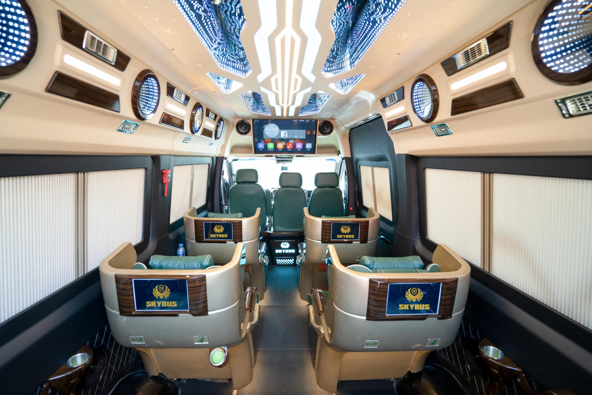 giá thuê xe limousine tphcm