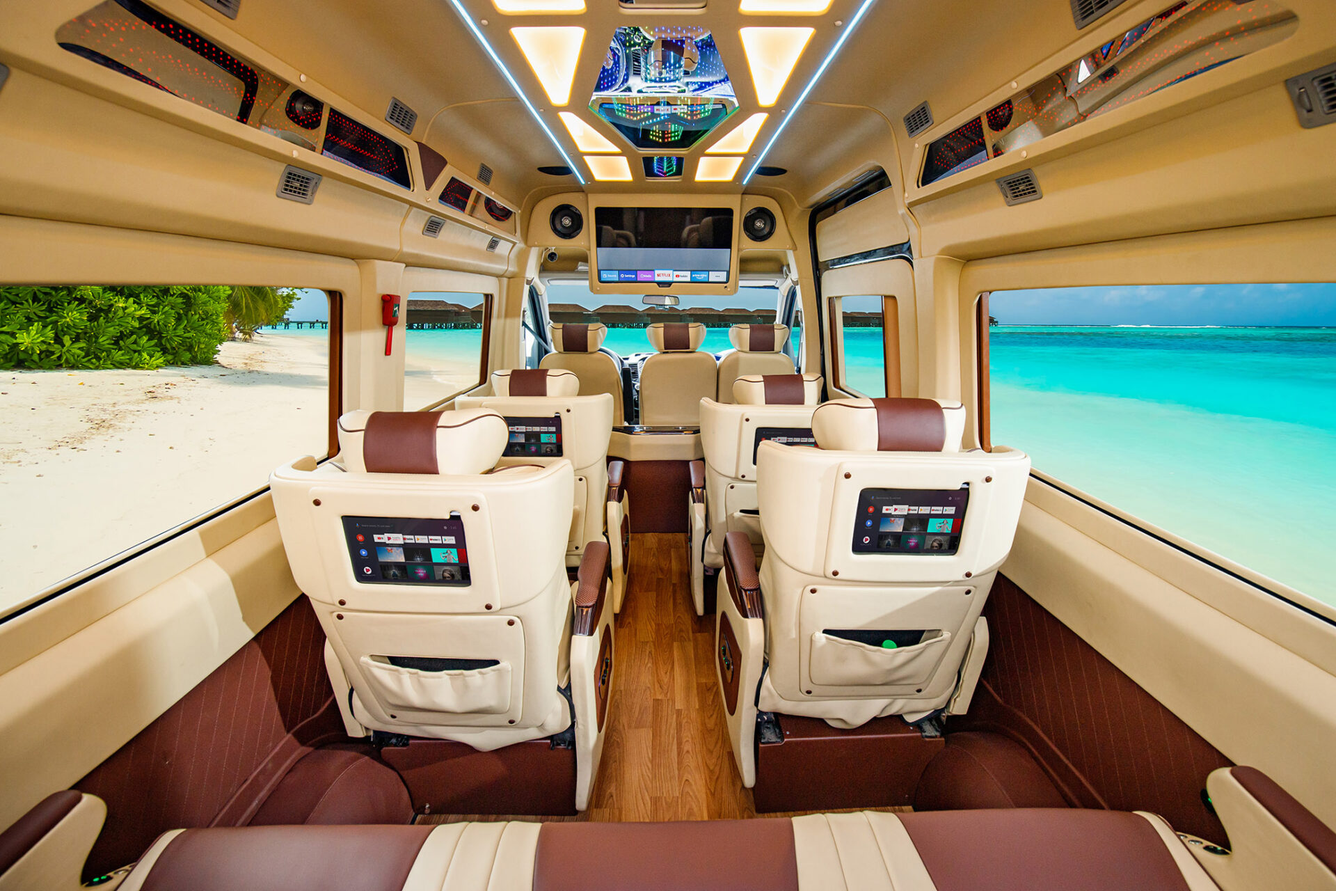 giá thuê xe limousine 9 chỗ