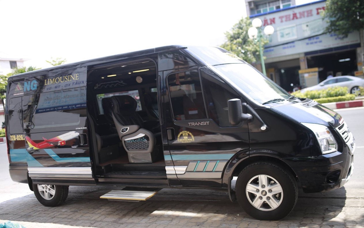 Nhà xe limousine Huy Hoàng