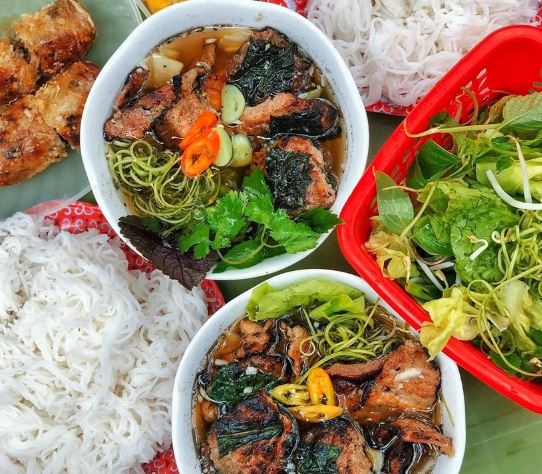 Bún chả Hồ Tây