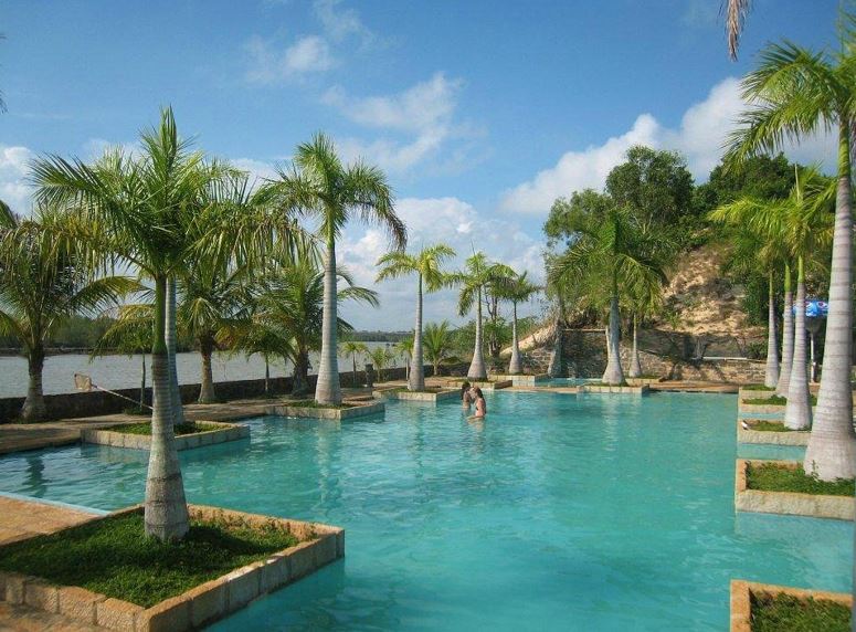 River ray resort