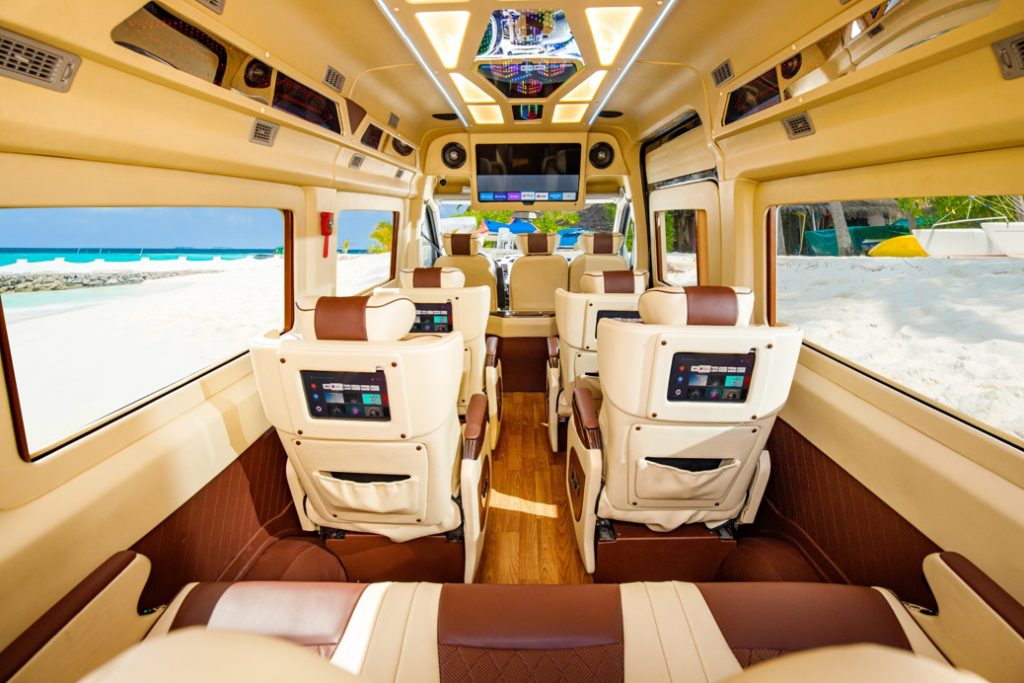 Skybus Solati Limousine 9 chỗ bản Limited VVIP, GHẾ NẰM