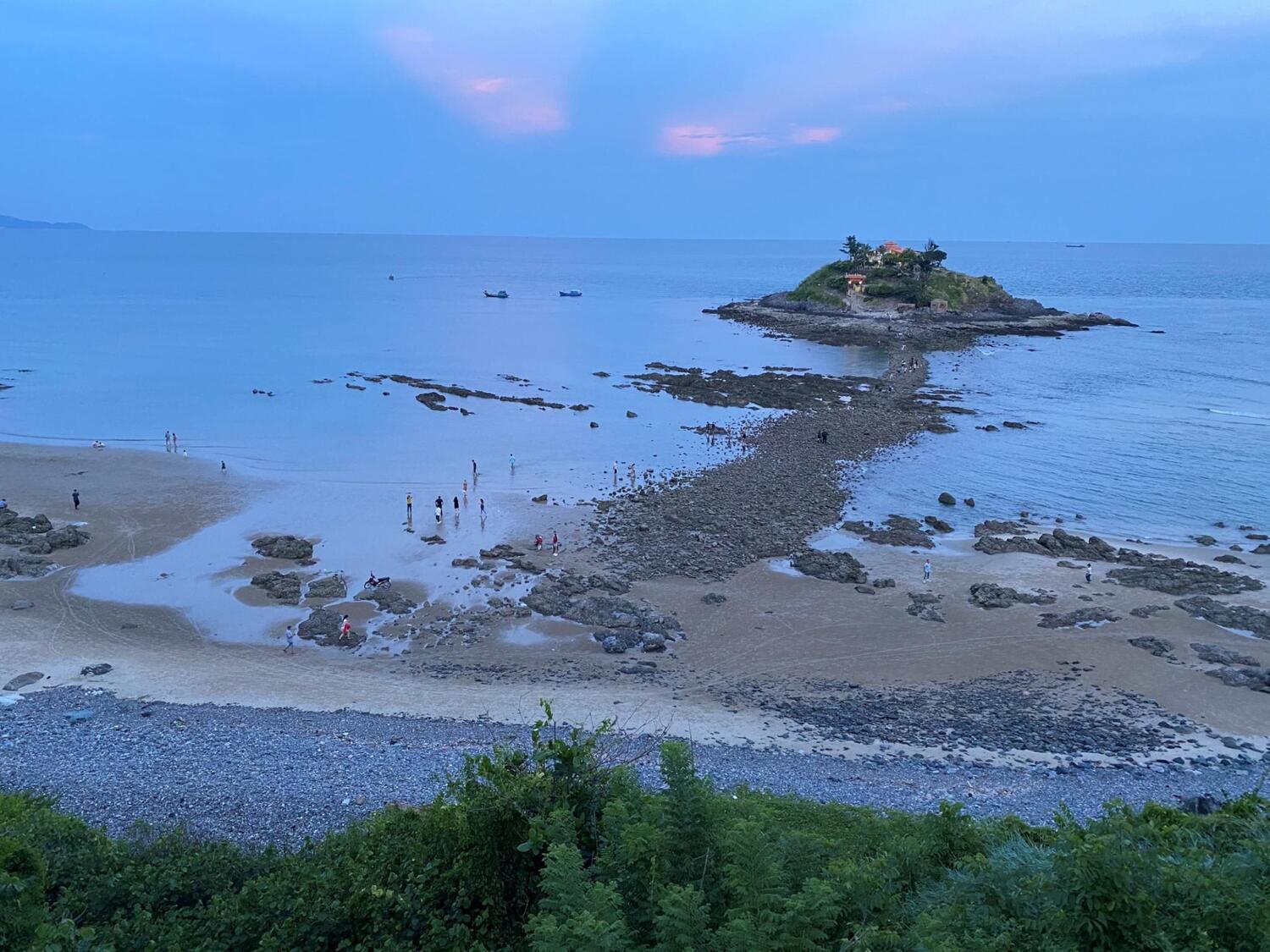 Đảo Hòn Bà
