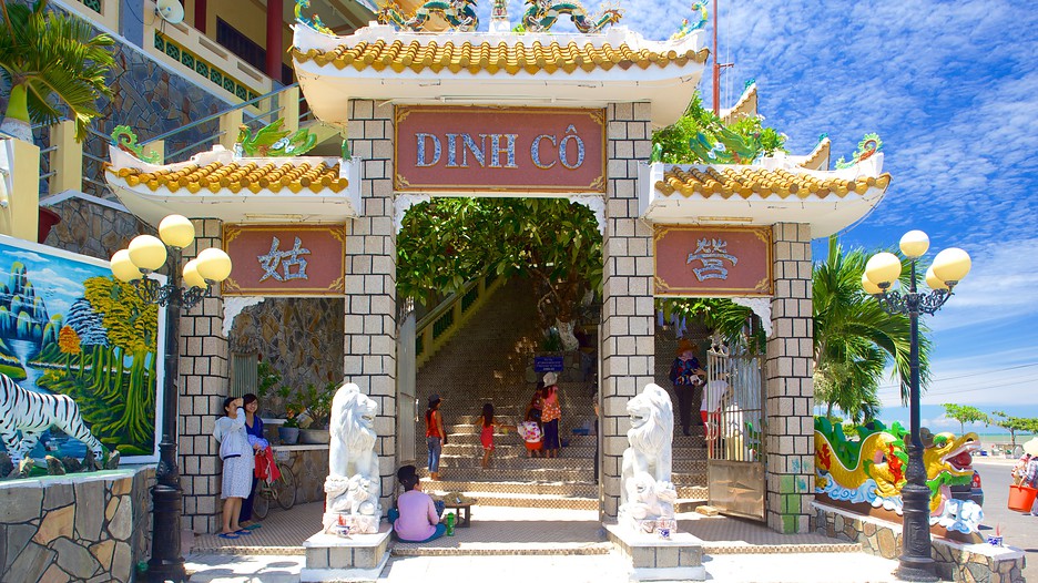 Đền Dinh Cô