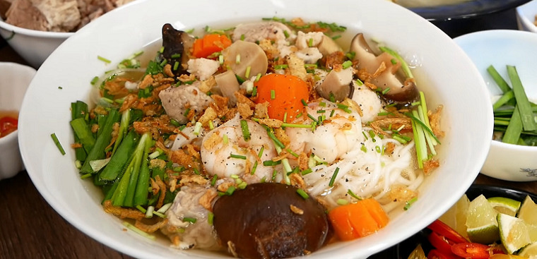hủ tiếu sườn