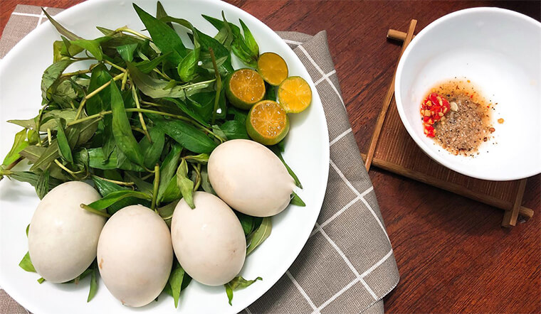 Hột vịt lộn