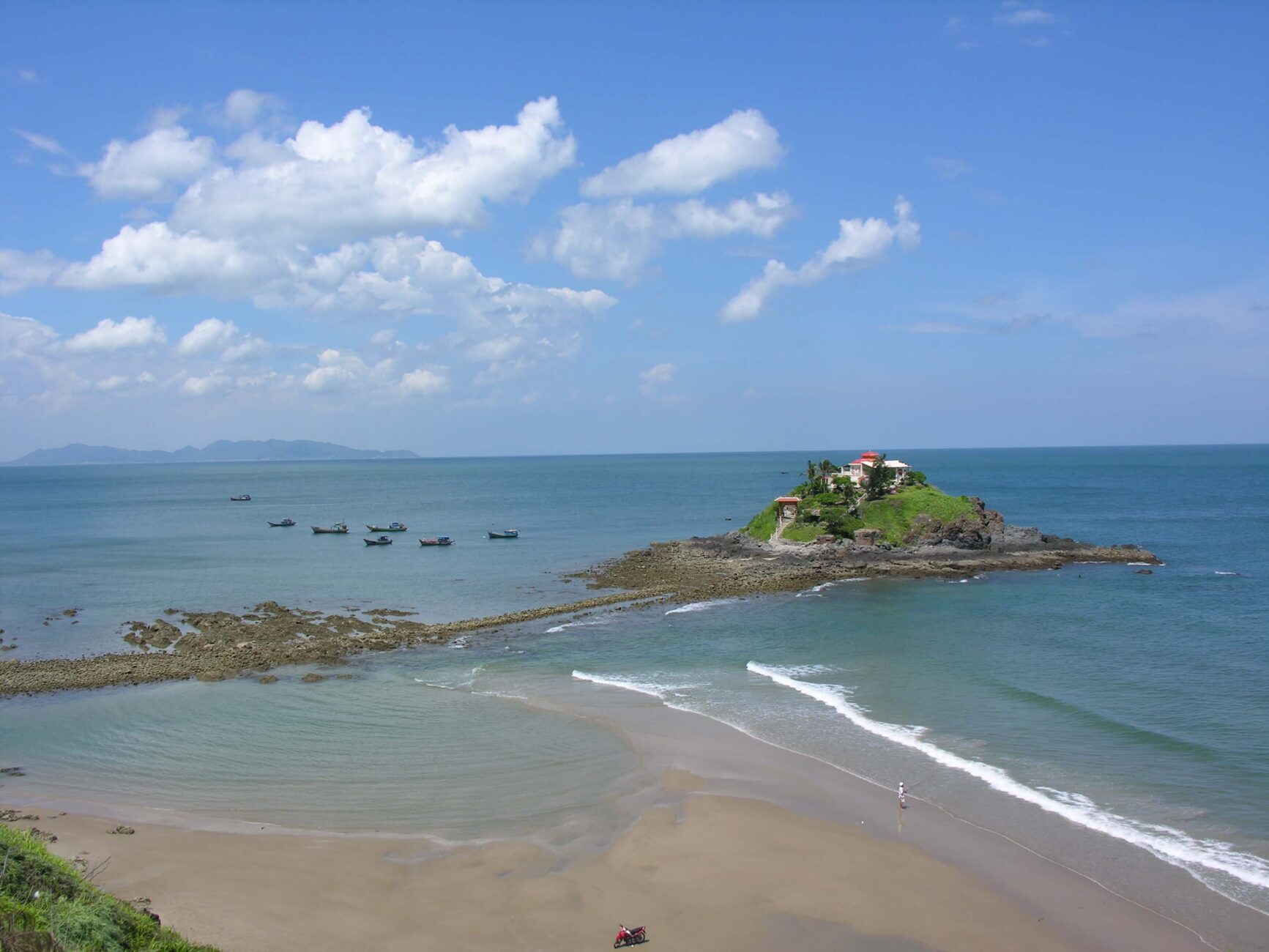 Miếu Hòn Bà
