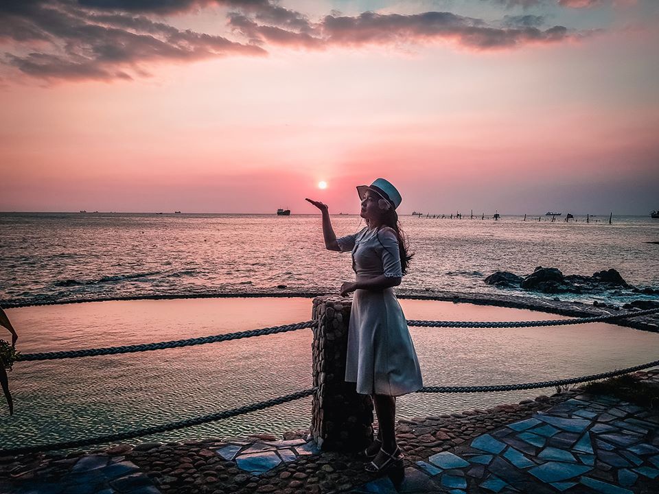 Trải nghiệm ngắm bình minh hoặc hoàng hôn trên biển tại Nghinh Phong.