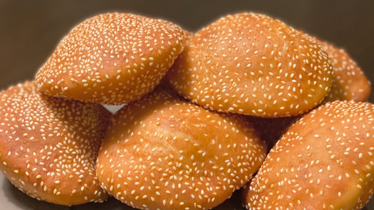 Bánh tiêu được chế biến đơn giản nhưng lại mang đến hương vị đặc biệt và độc đáo