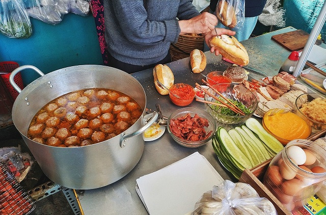 Bánh mì xíu mại tại Vũng Tàu mang đi