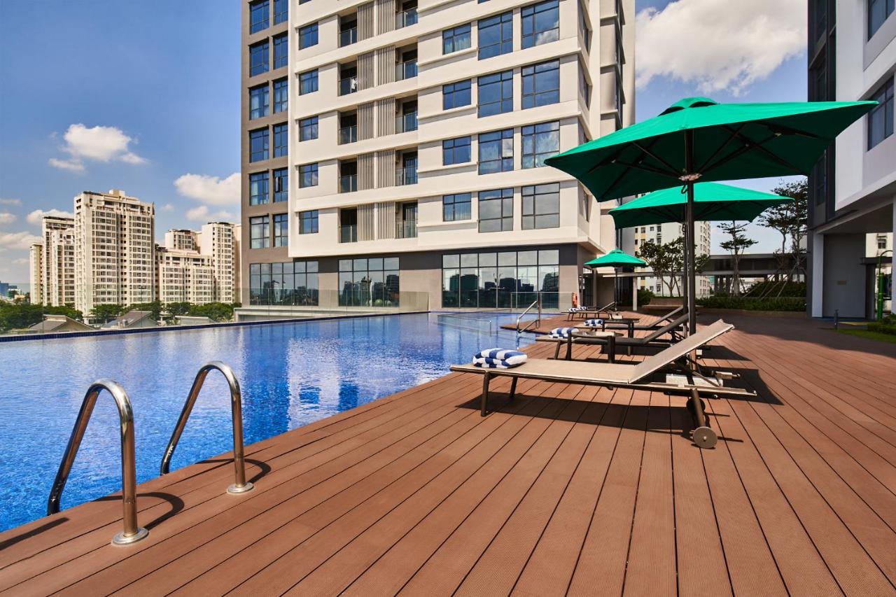Khách sạn Oakwood Residence