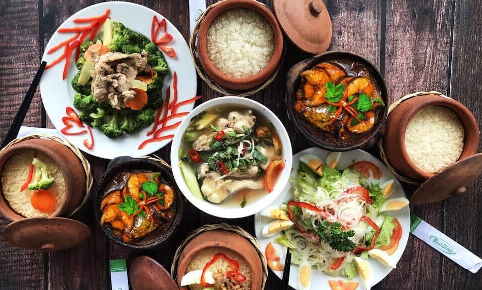 Cơm Niêu Phú Điền Gia
