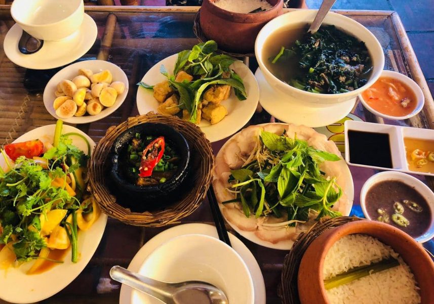 Cơm Niêu Hoa Sữa