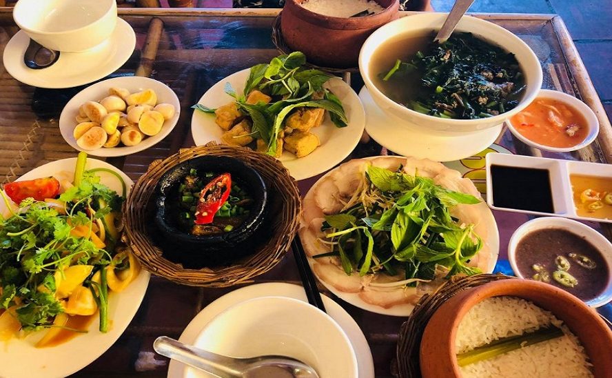 Cơm Niêu Hương Huế