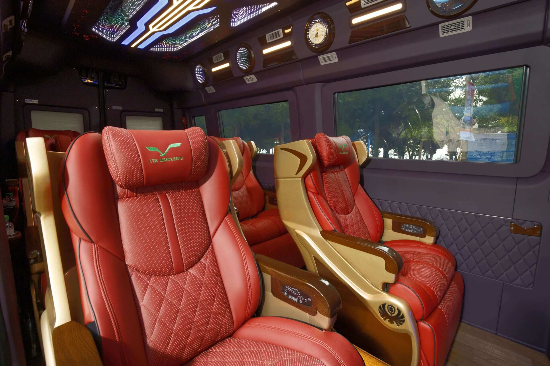 Thuê xe Limousine