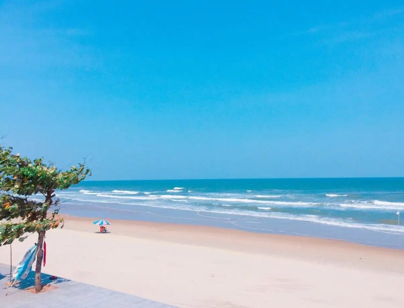 Tắm biển thả ga tại bãi Chí Linh Vũng Tàu