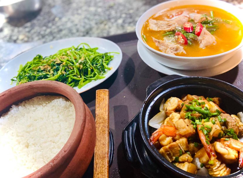 Cơm niêu Đại Việt