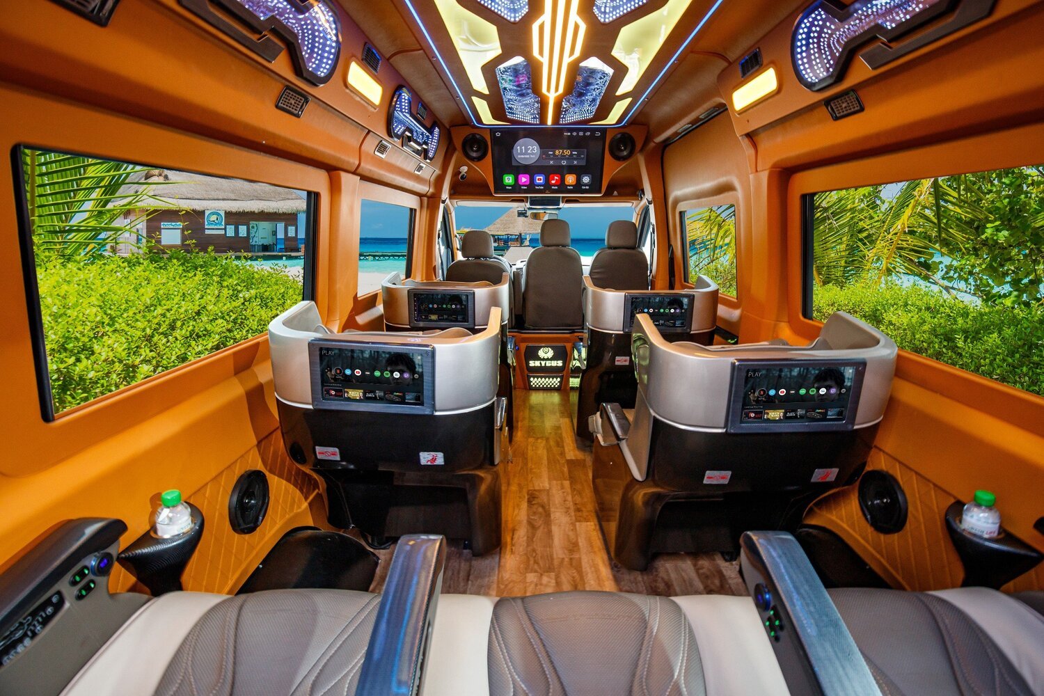 xe limousine 9 chỗ