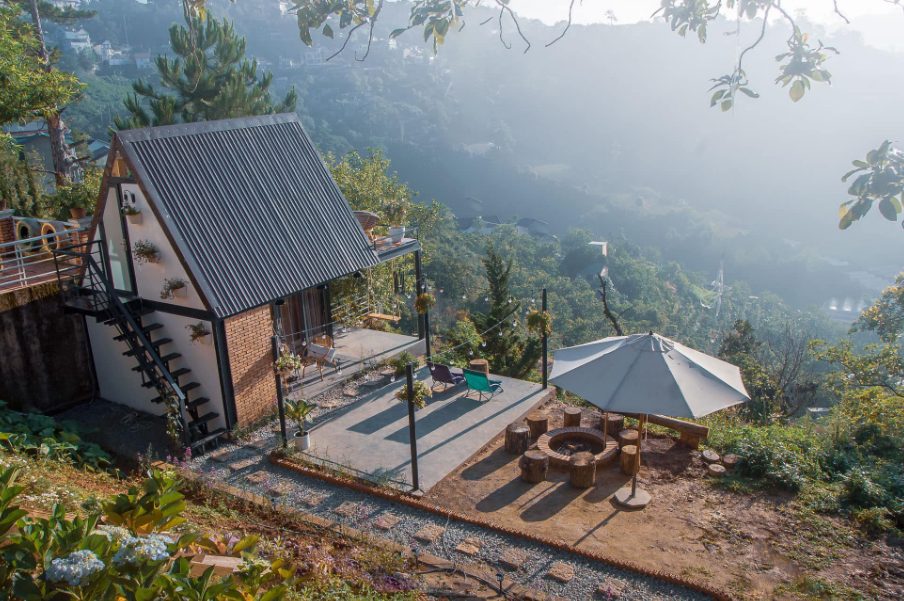 So sánh sự khác biệt giữa Homestay và Hotel