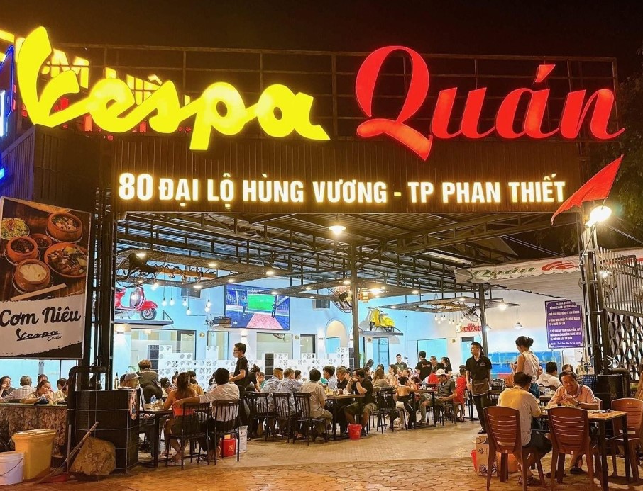 Vespa Quán- QUán hải sản mũi né ngon