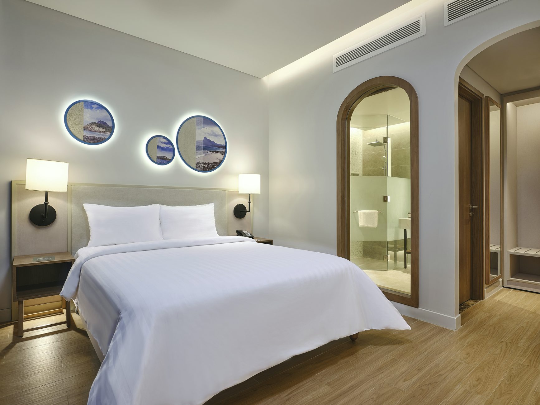 Khách sạn Mercure – 5 sao