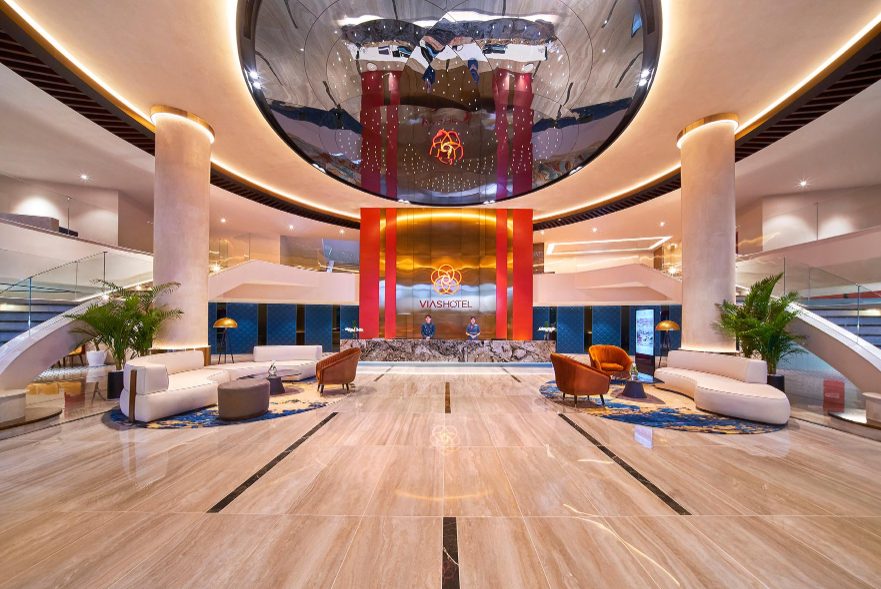 Combo trọn gói 2N1Đ Khách Sạn Vias Hotel Vũng Tàu + Xe Limousine Khứ Hồi Siêu Hời - Chỉ từ 1.450K/người