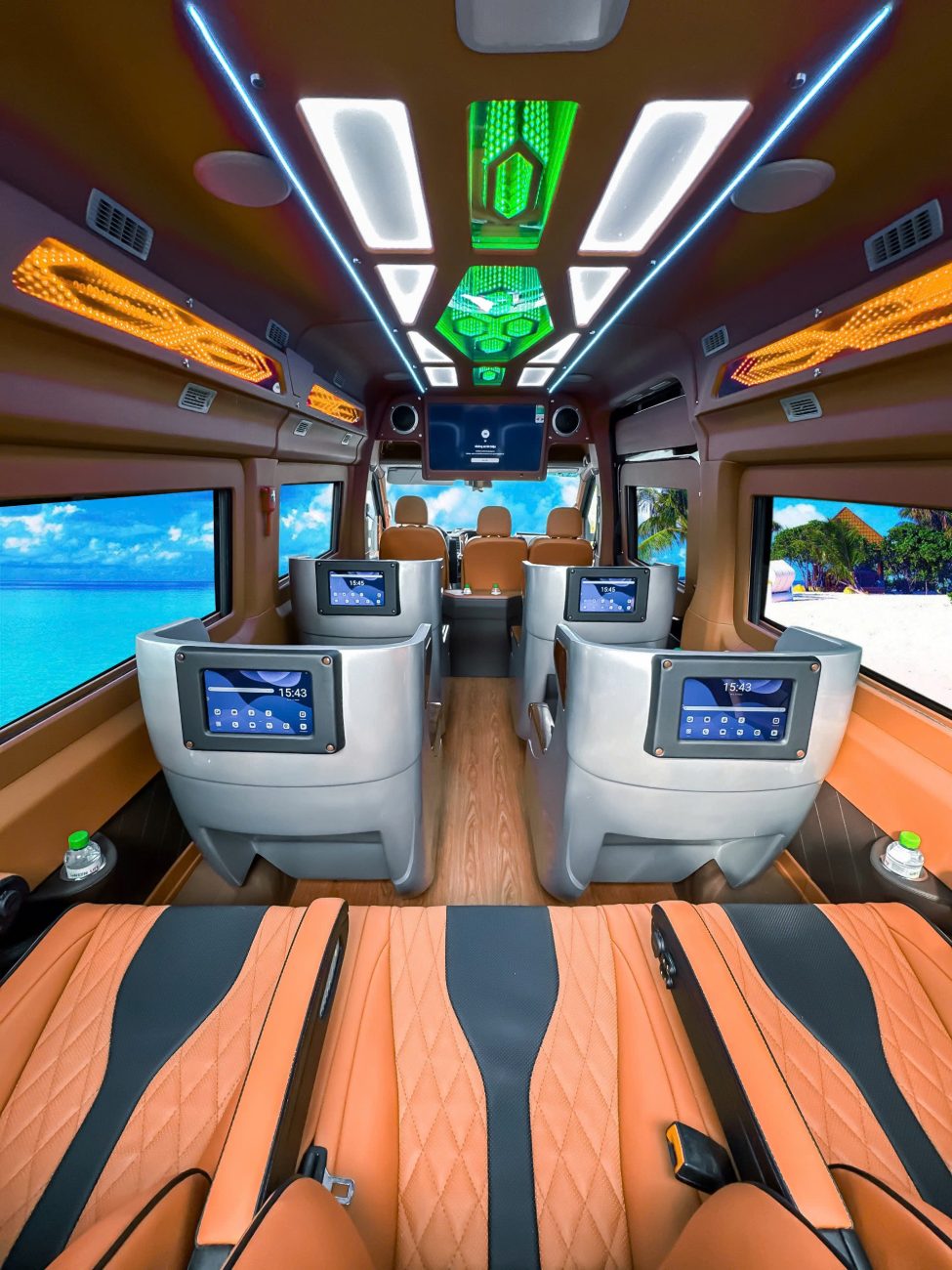 Nội thất xe sang trọng đỉnh cao với ghế Boeing massage chỉnh điện