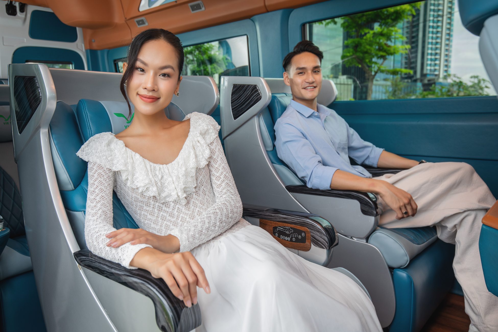 Xe Limousine Vũng Tàu đi Sài Gòn