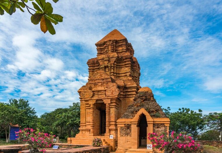 Tháp Poshanu Mũi Né – Phan Thiết