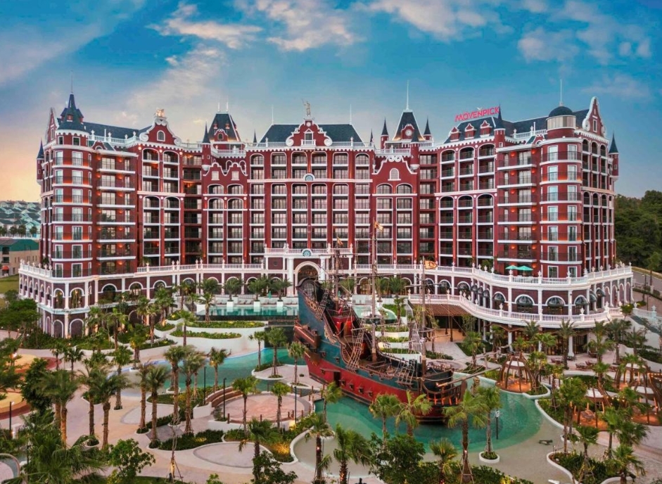 Combo trọn gói 2N1Đ Movenpick Resort 5* Phan Thiết + Khứ hồi Limousine ghế Boeing mát - xa - Chỉ từ 2.000K/Người