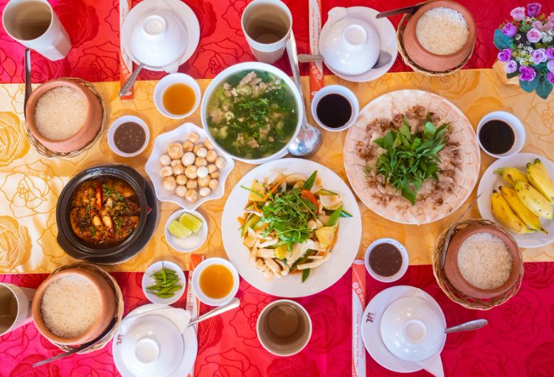 Quán Cơm niêu Công Phụng
