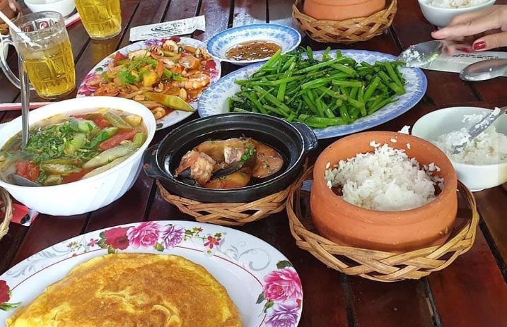 Nhà hàng cơm niêu vivu food Mũi Né