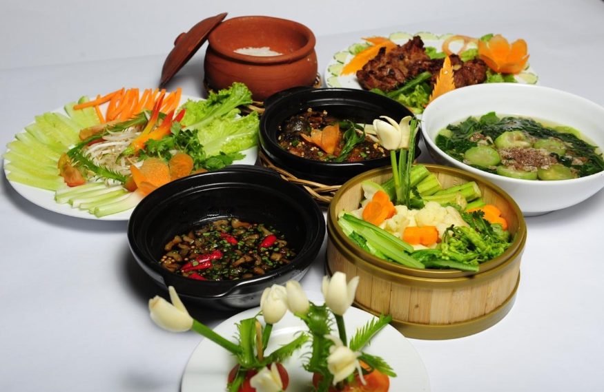 Quán cơm niêu Đất Việt