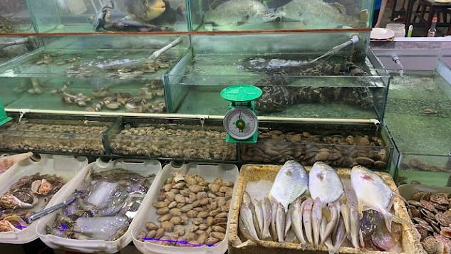 Hải sản tươi sống