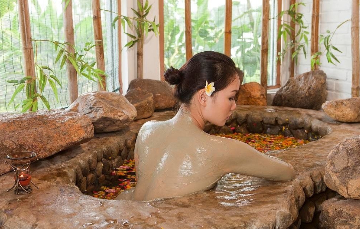 tắm bùn Mũi Né
