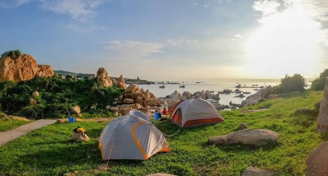 Trải nghiệm cắm trại qua đêm trên đảo
