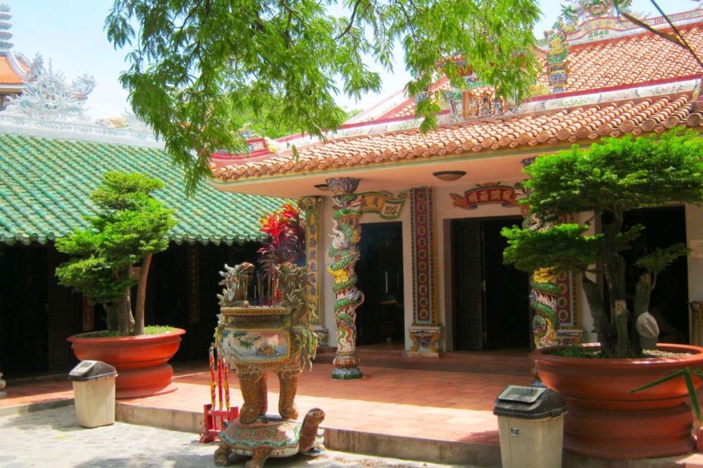Địa điểm du lịch tâm linh thành phố biển
