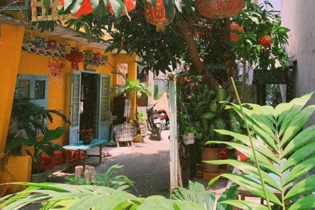 Ông bà Bích Cafe