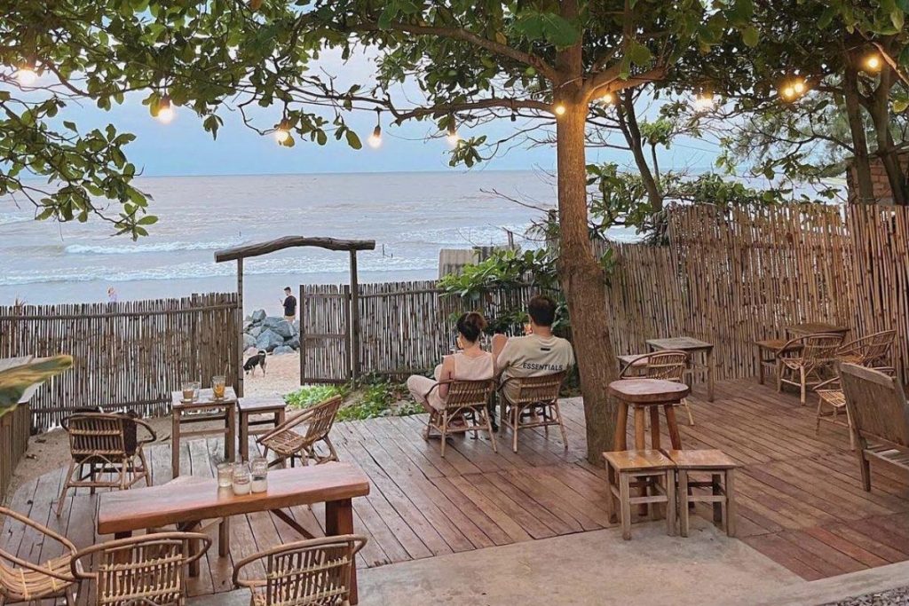 Mơ Hoang - Quán cà phê view biển tại Phan Thiết