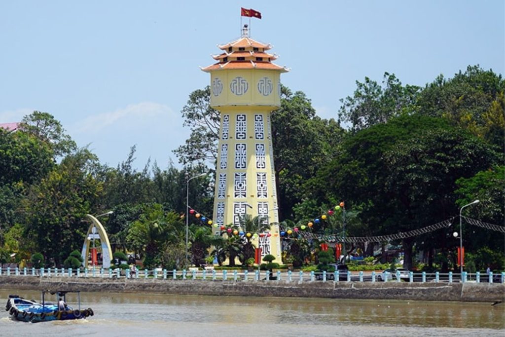 Khám phá vẻ đẹp kiến trúc của tháp nước Phan Thiết